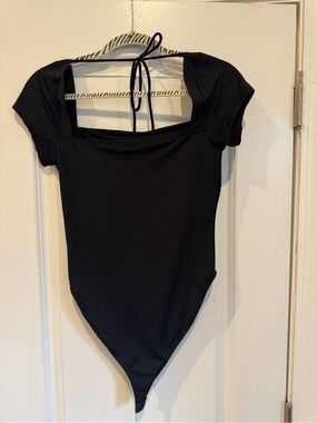 Topshop Black Square-Neck Short Sleeve Bodysuit with Tie Back